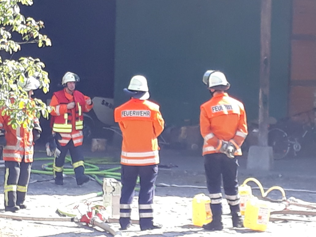 Ausbildungszüge werden für den Einsatz beim VU vorbereitet  Feuerwehr  Römstedt – traditionell. engagiert. freiwillig. brandheiß.